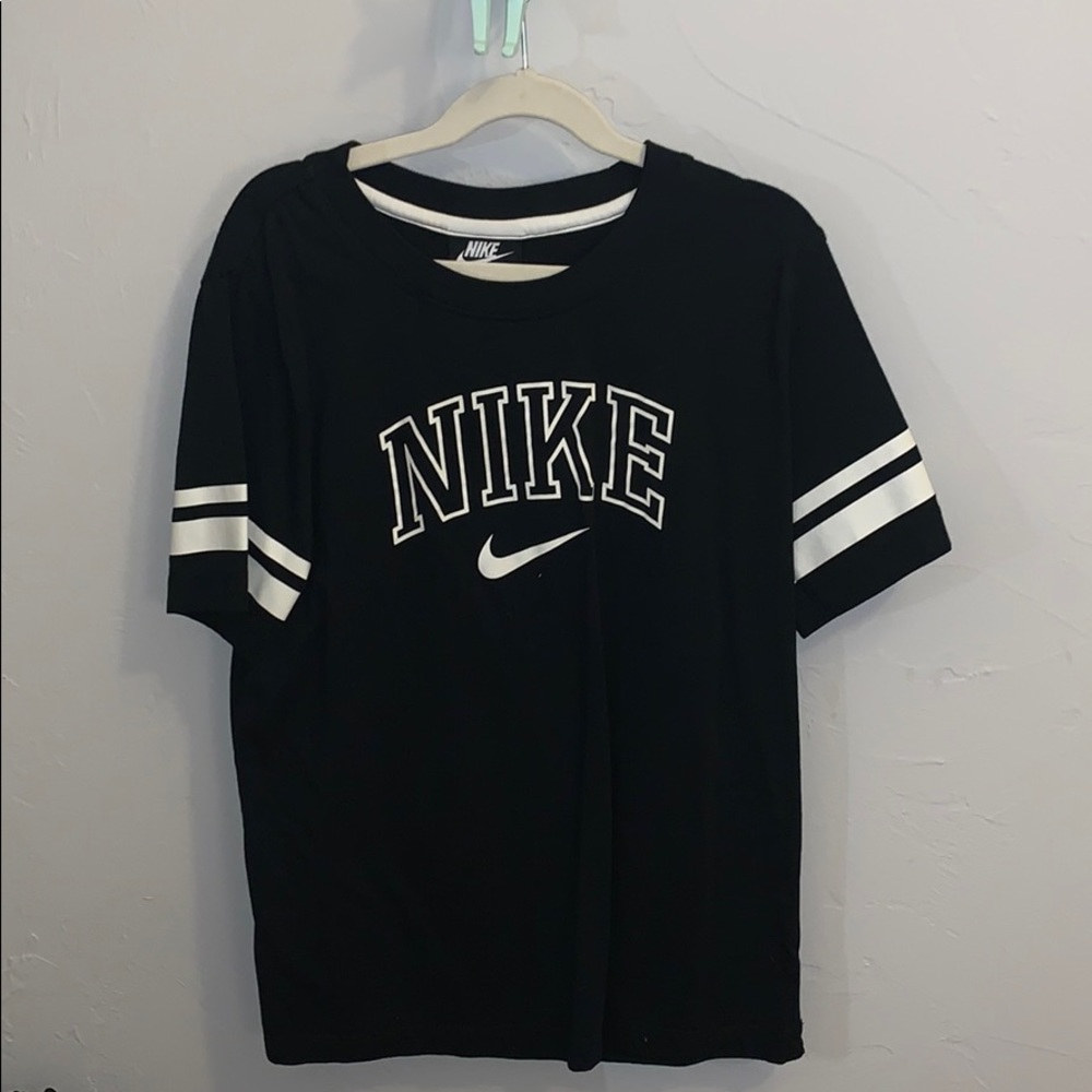 Nike tee